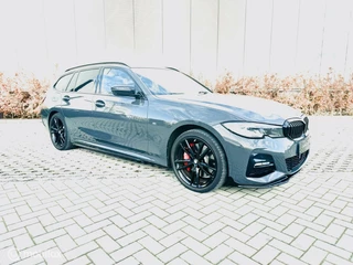 BMW 3-serie Touring 330e xDrive/Head Up/360/Laser/Pano/M