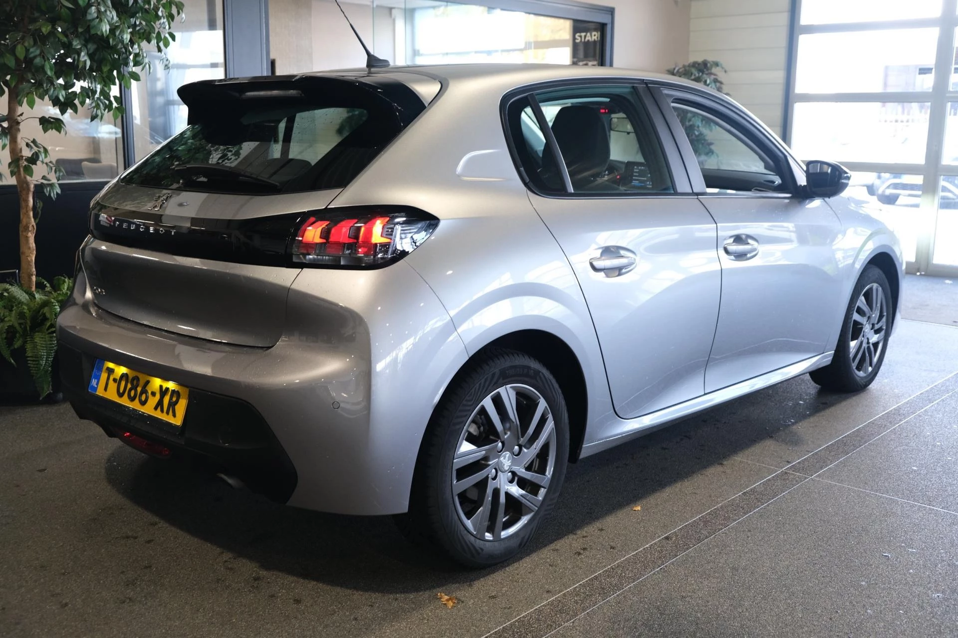 Hoofdafbeelding Peugeot 208