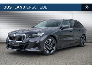Hoofdafbeelding BMW i5 BMW i5 Touring eDrive40 M Sport / panoramadak / Trekhaak / Adaptieve LED / Parking Assistant Plus / Stoelventilatie / Stuurverwarming / Live Cockpit Professional