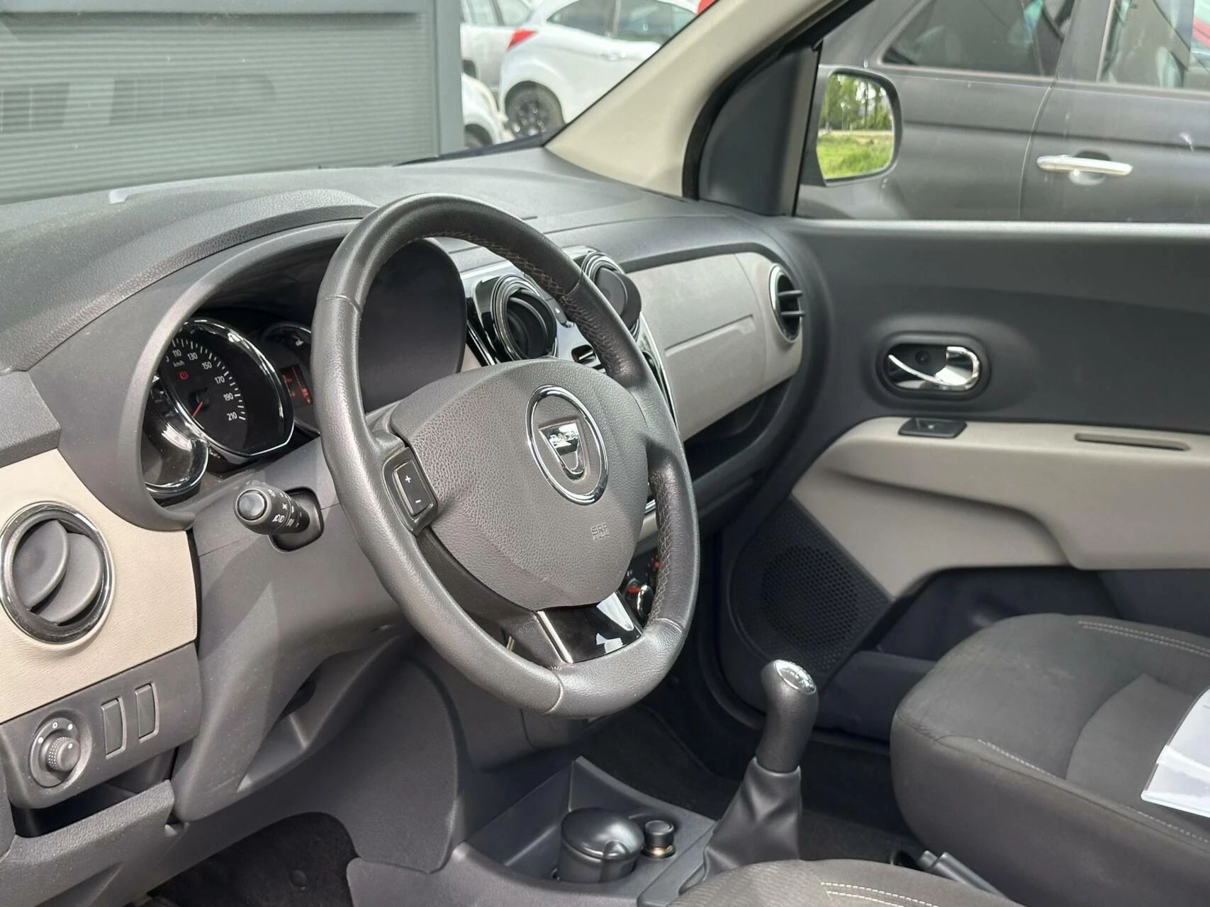 Hoofdafbeelding Dacia Lodgy