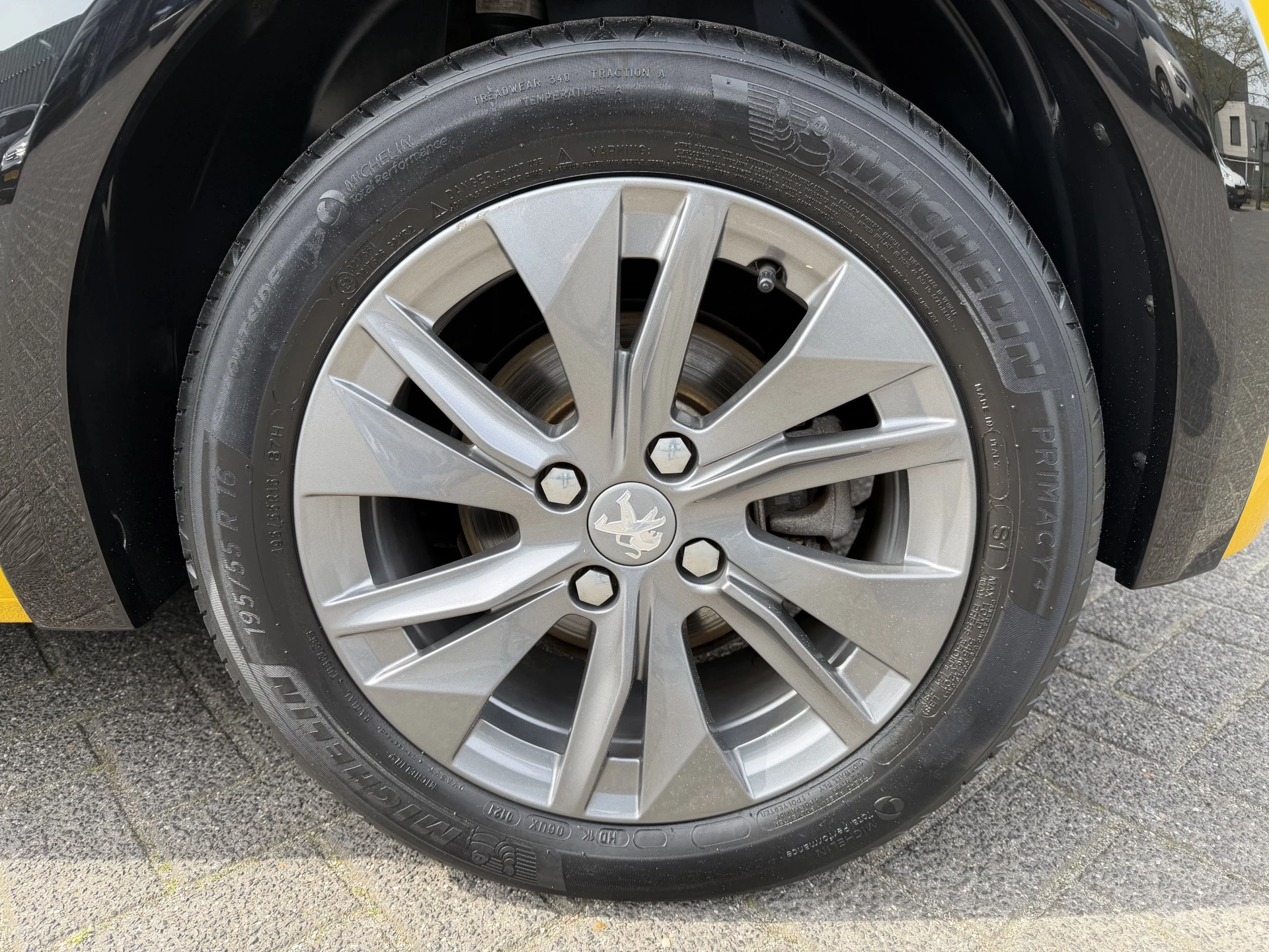 Hoofdafbeelding Peugeot e-208