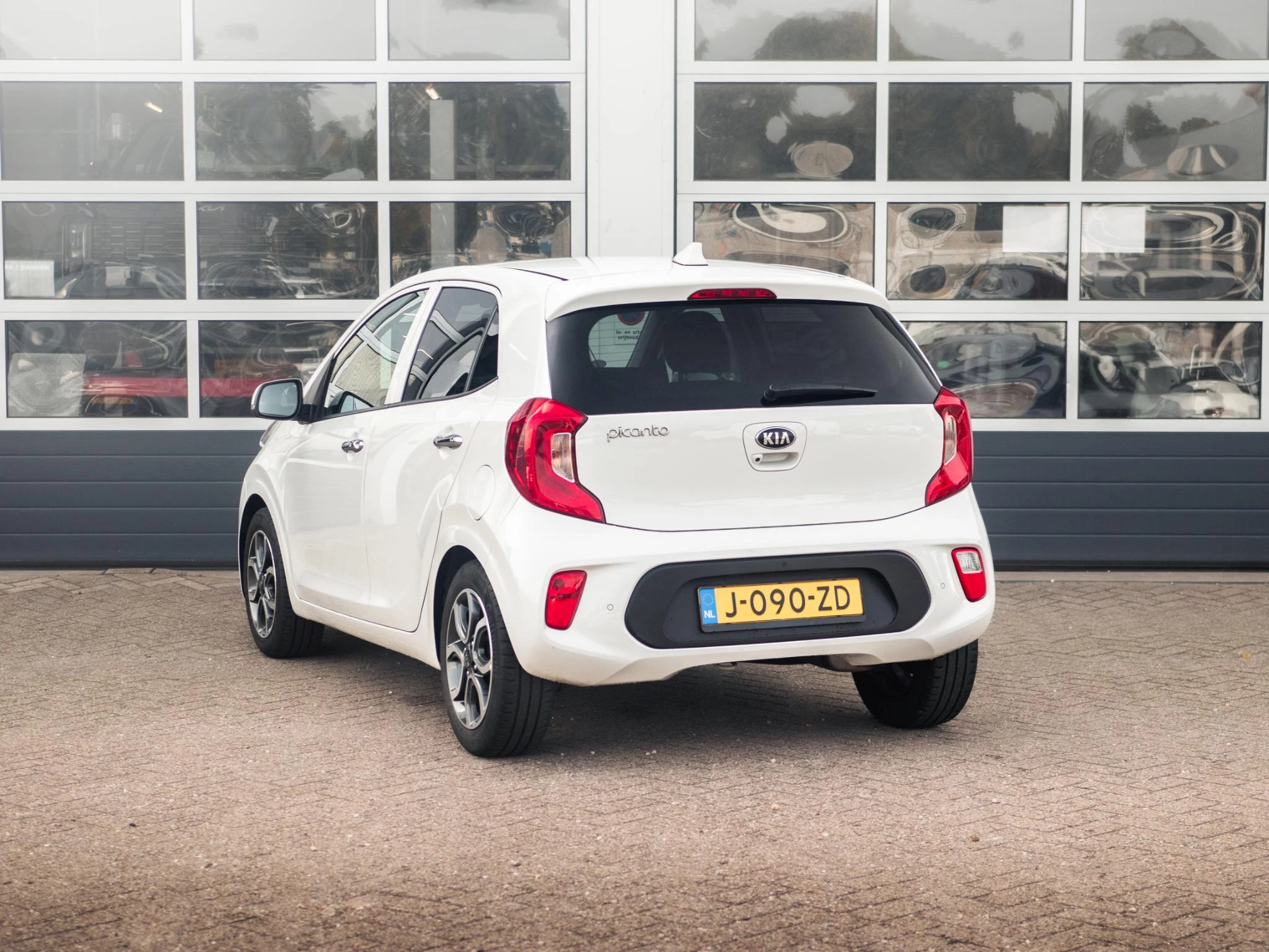 Hoofdafbeelding Kia Picanto