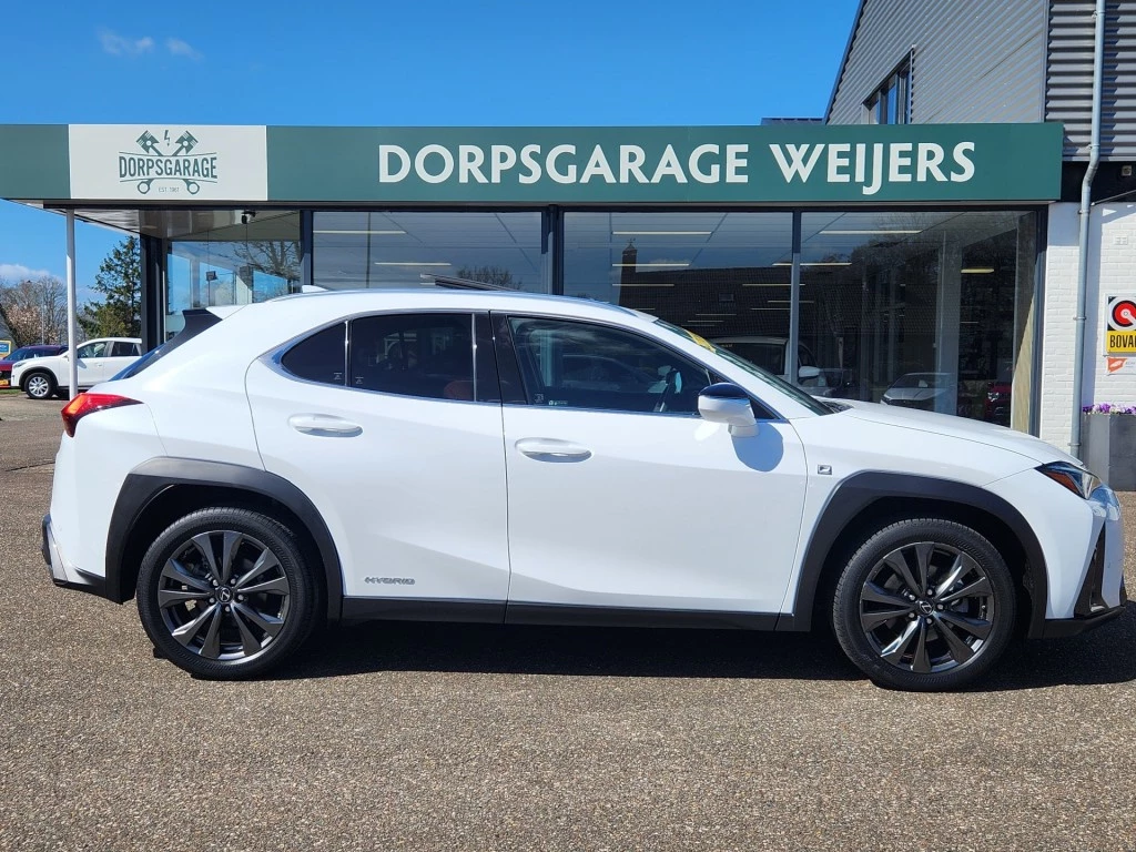 Hoofdafbeelding Lexus UX