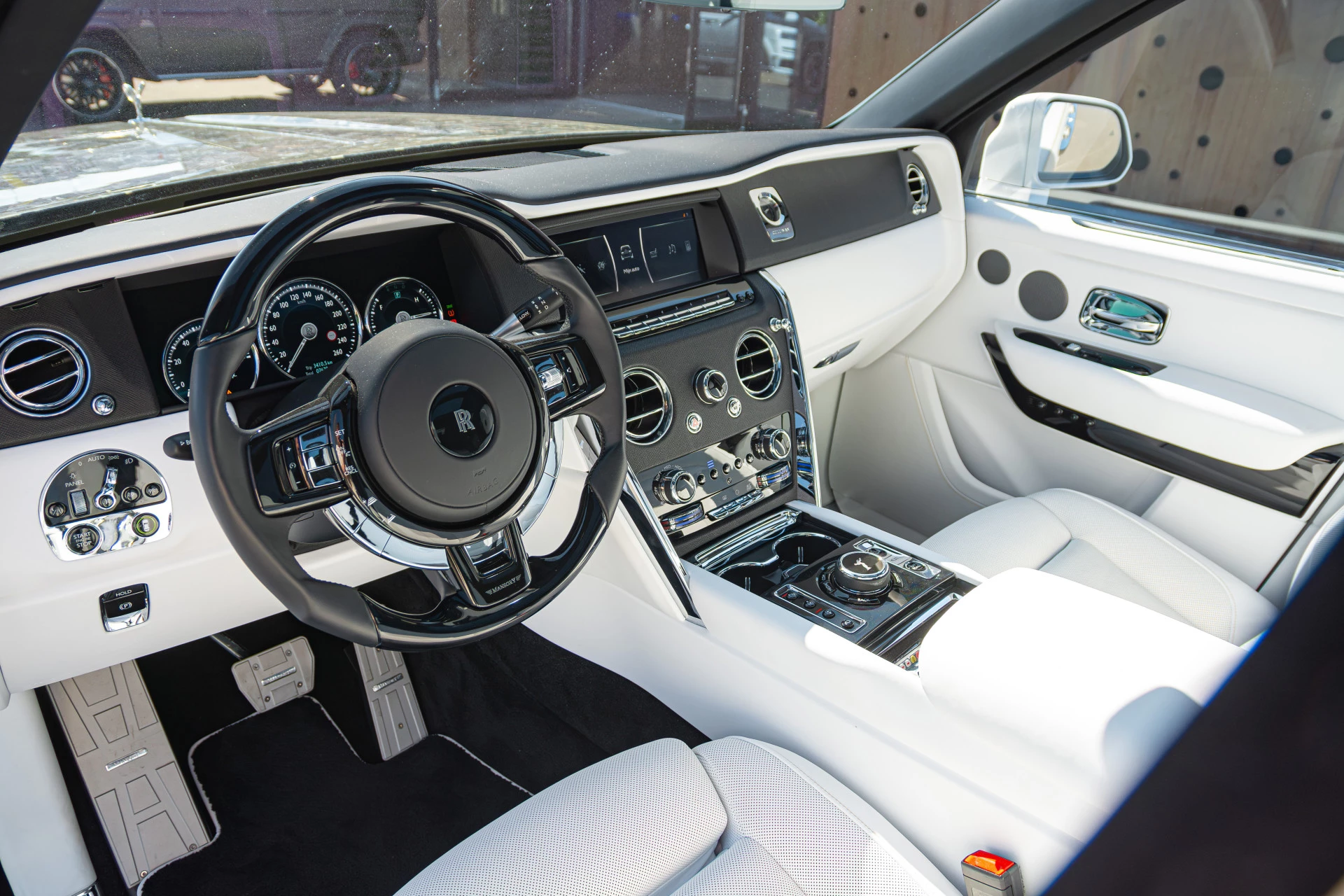 Hoofdafbeelding Rolls-Royce Cullinan