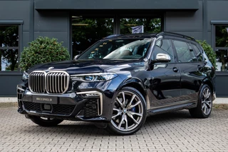 Hoofdafbeelding BMW X7 BMW X7 M50d High Executive 400pk, Panorama, TV Entertainment