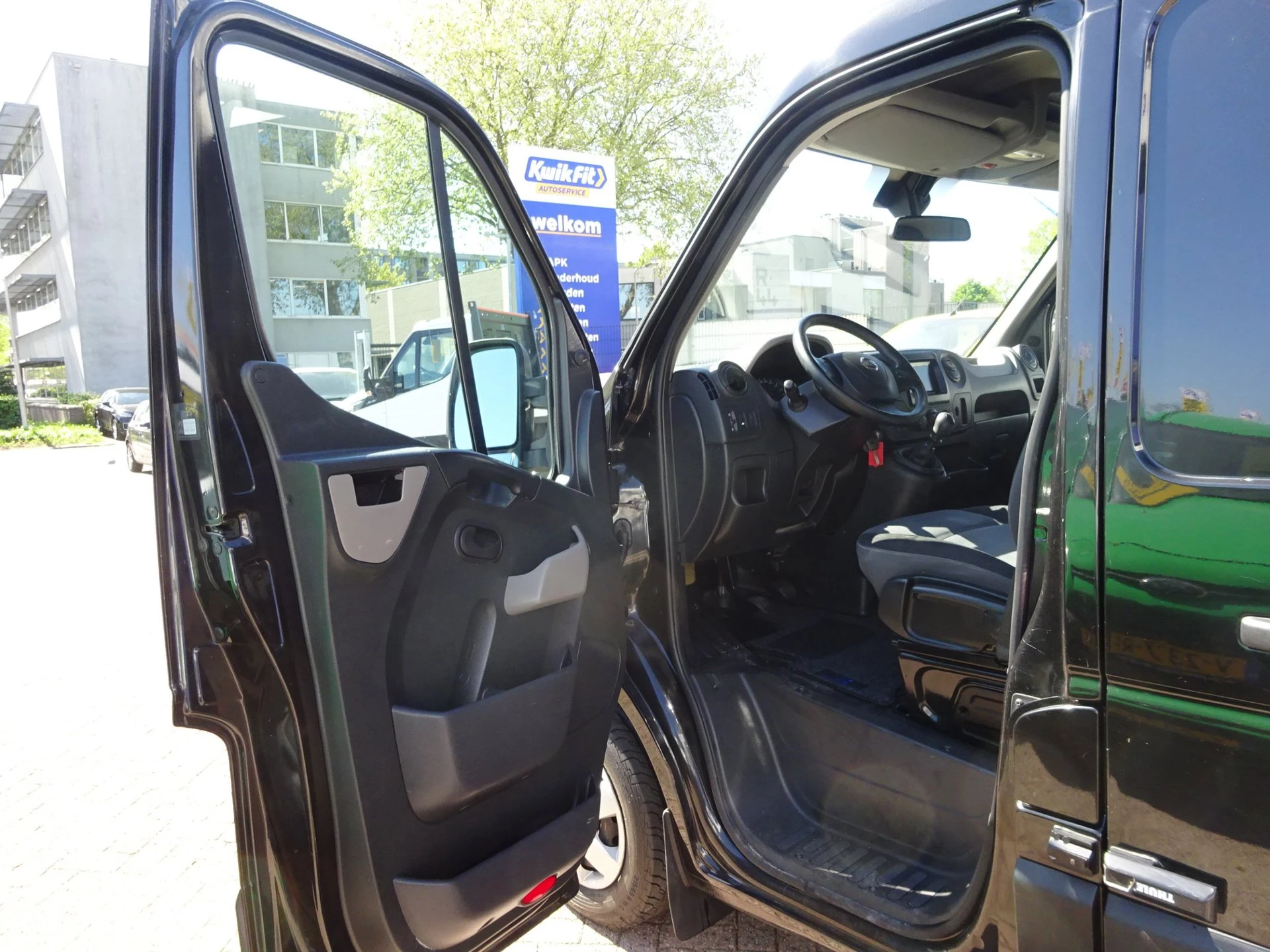 Hoofdafbeelding Nissan NV400