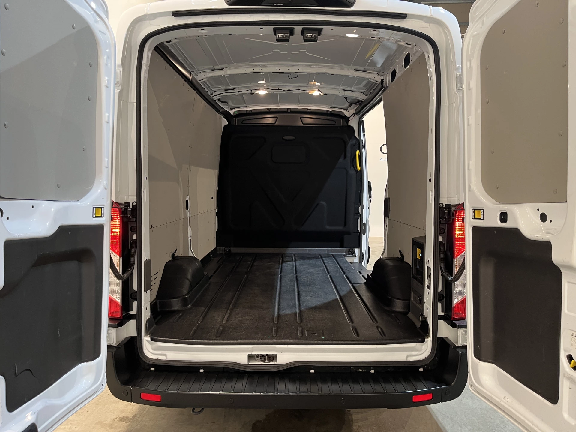 Hoofdafbeelding Ford E-Transit