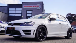 Volkswagen Golf 2.0 TSI R 4Motion | Panorama | Camera | Stoelverwarming