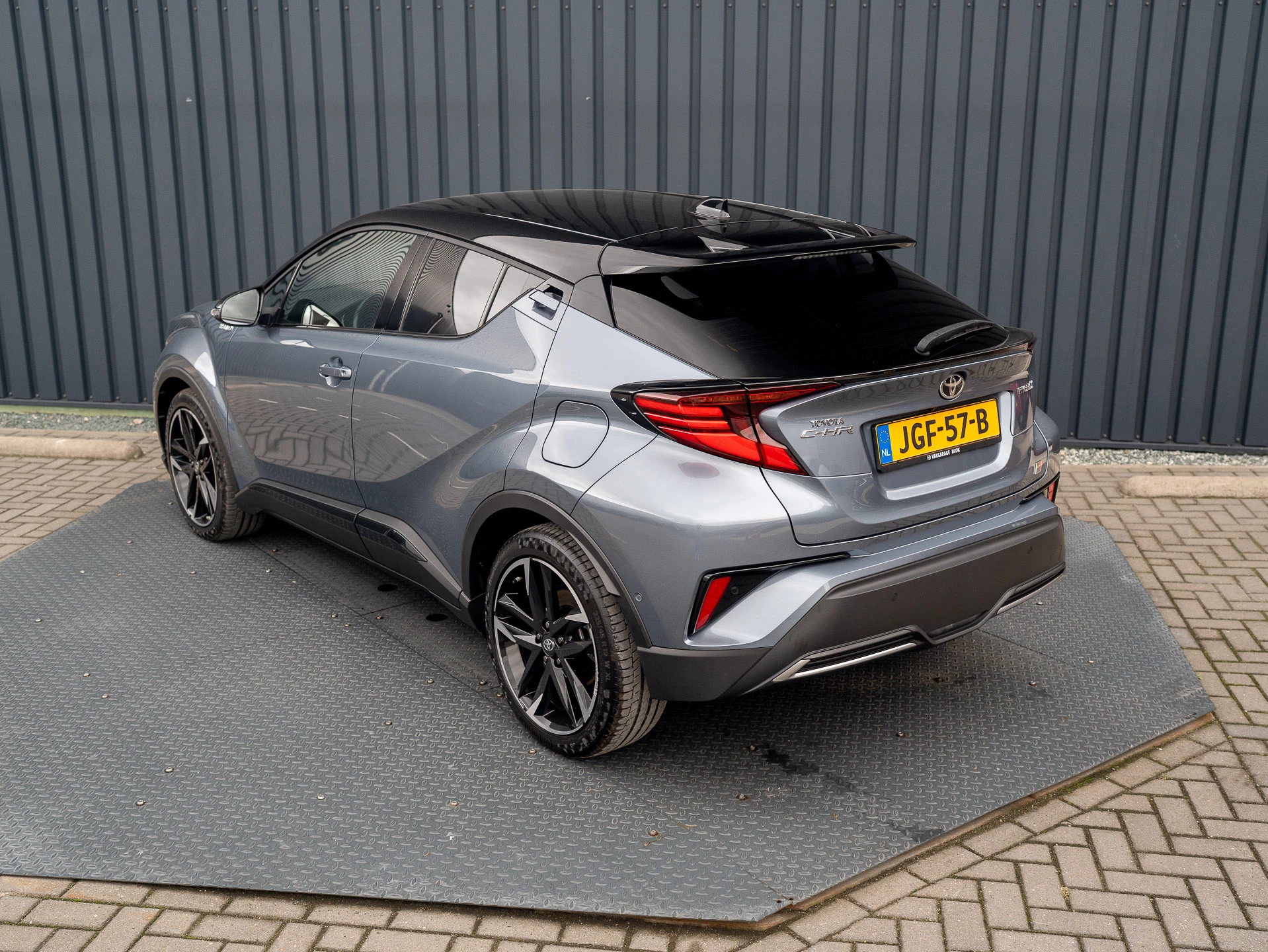 Hoofdafbeelding Toyota C-HR
