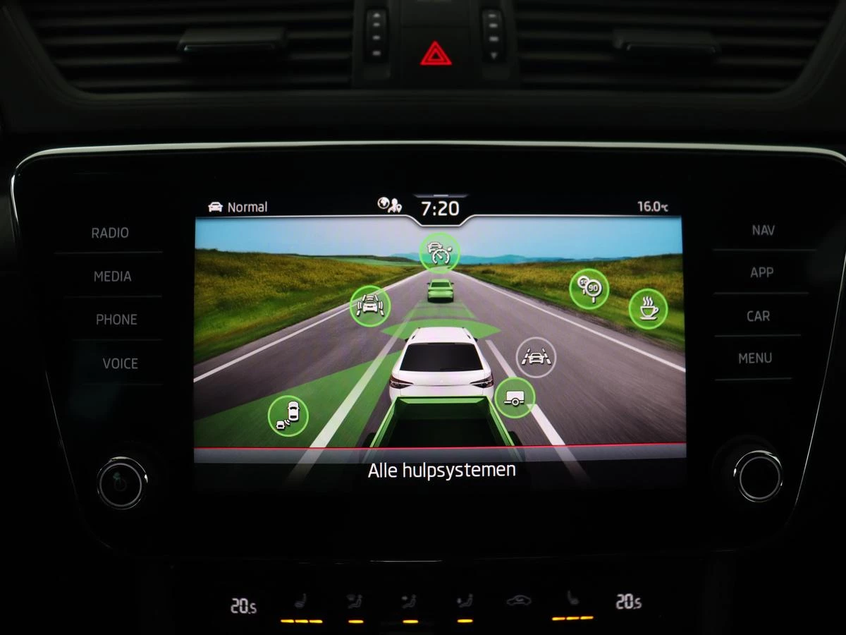 Hoofdafbeelding Škoda Superb