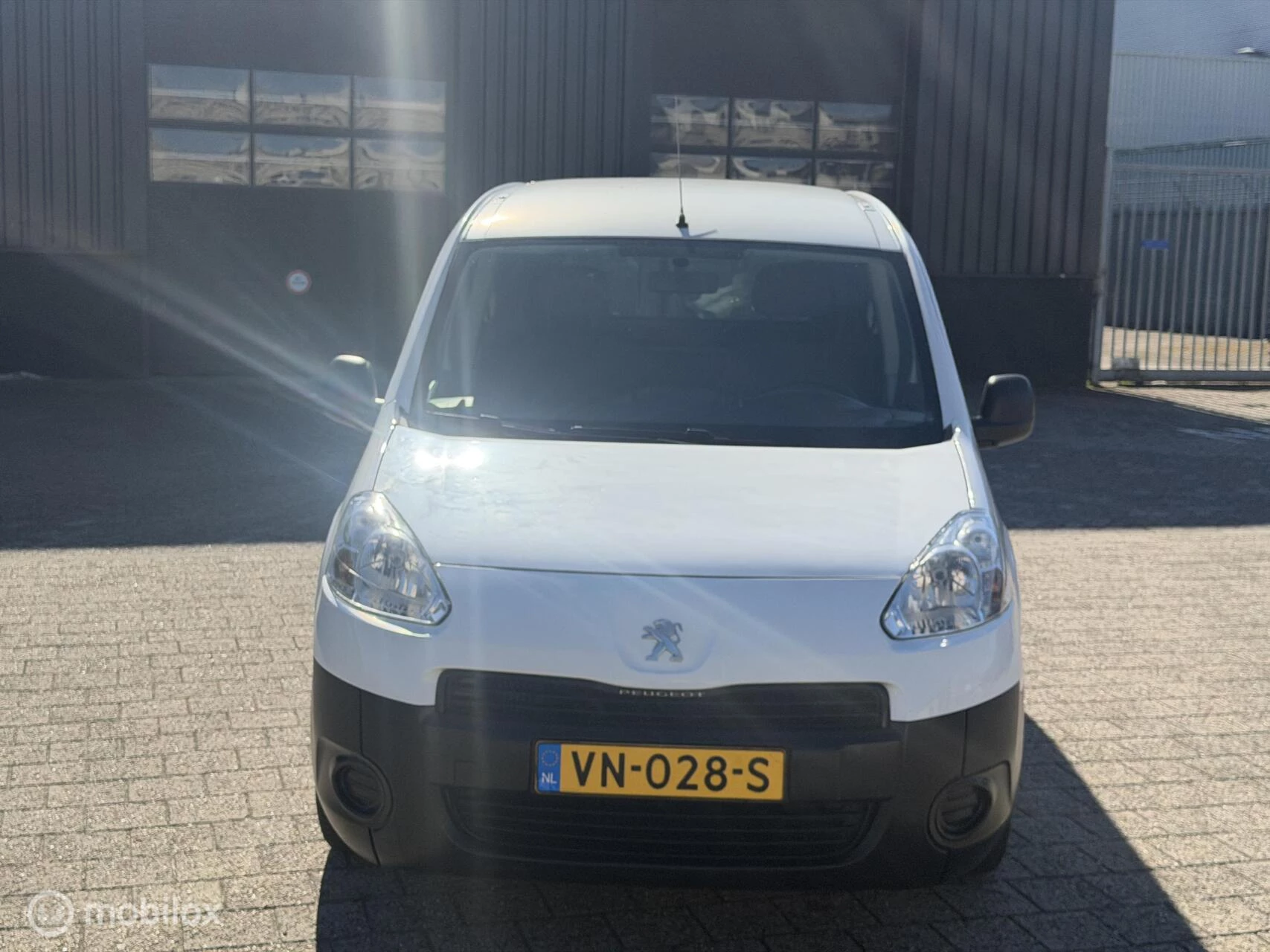 Hoofdafbeelding Peugeot Partner