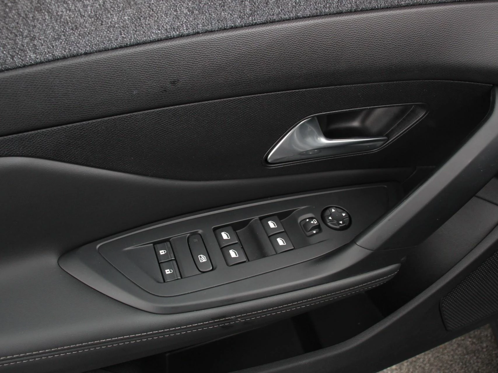 Hoofdafbeelding Peugeot 408