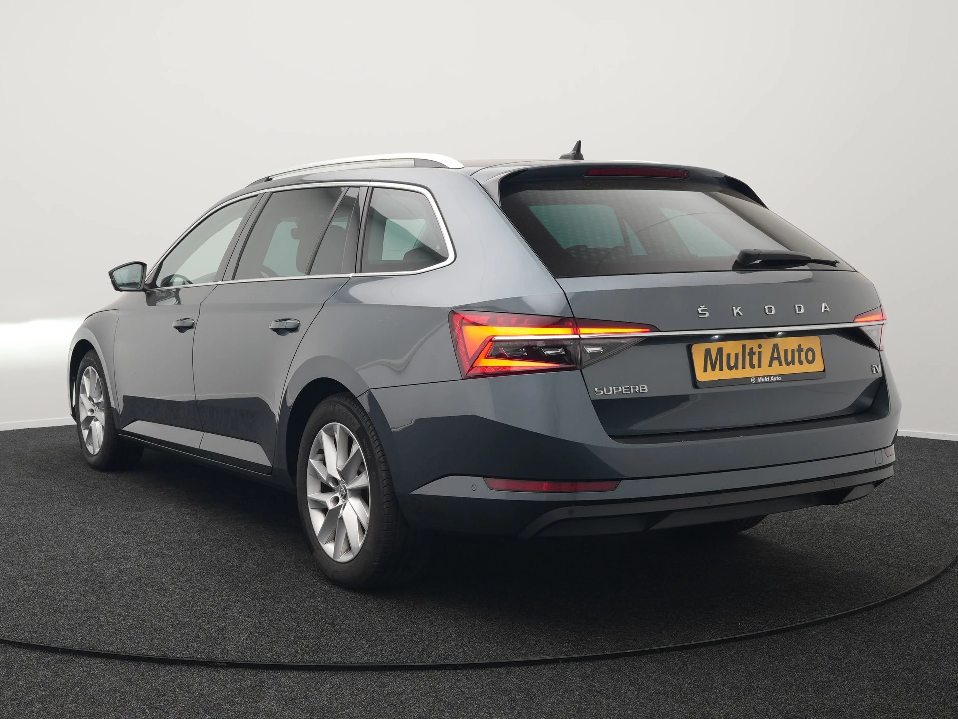 Hoofdafbeelding Škoda Superb