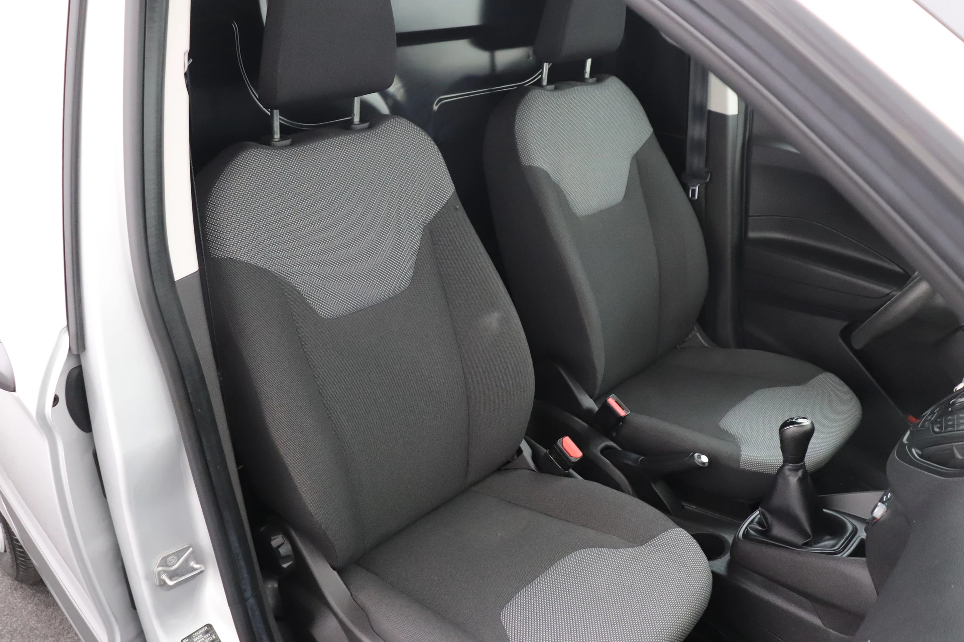 Hoofdafbeelding Ford Transit Courier
