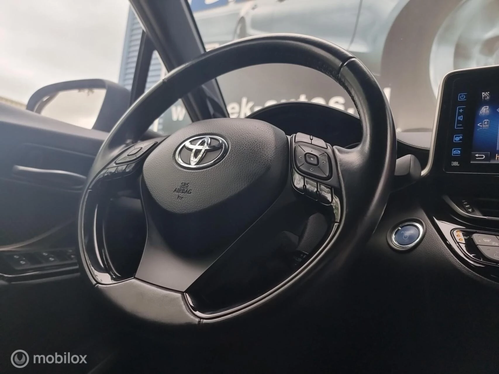 Hoofdafbeelding Toyota C-HR