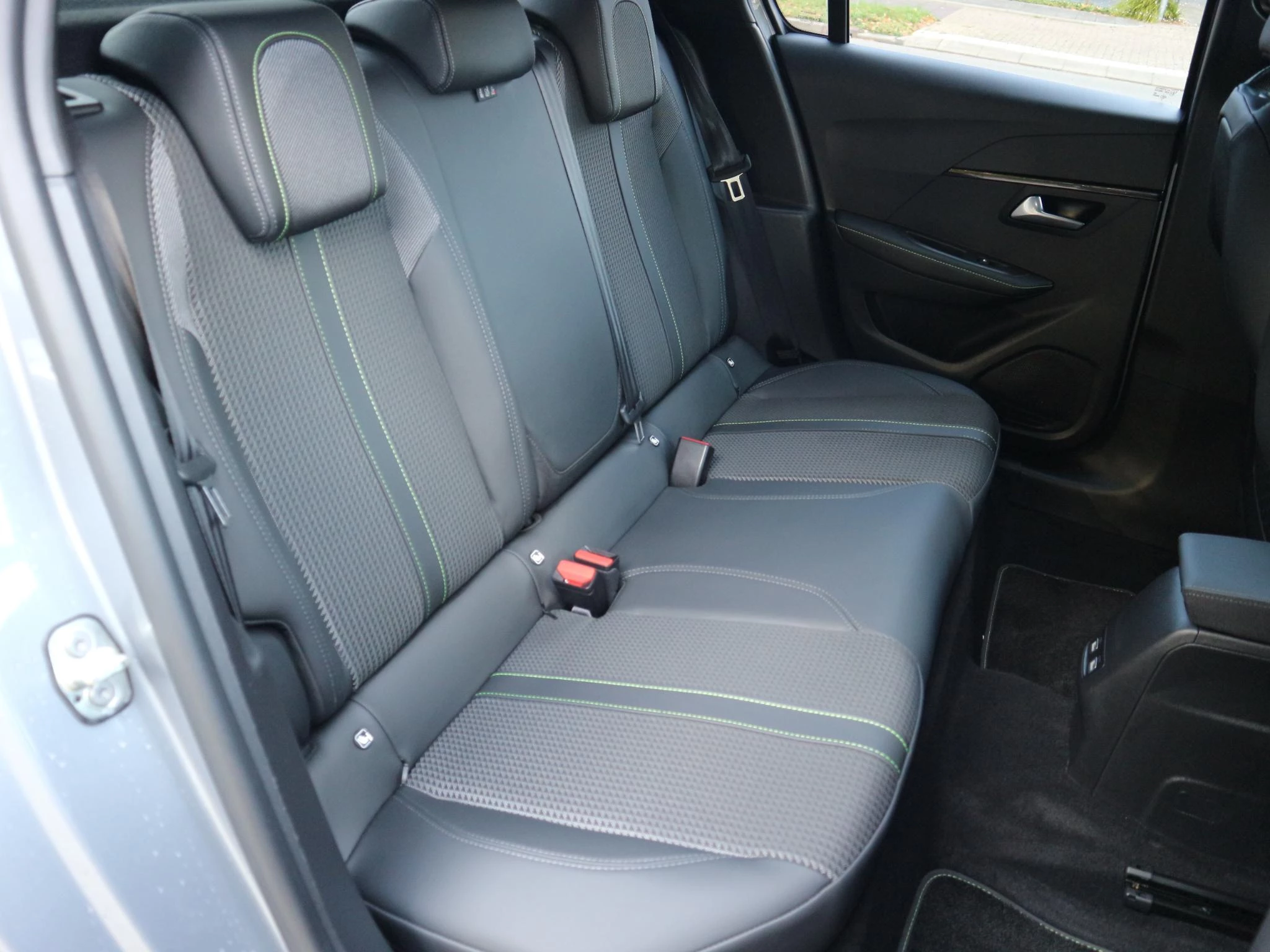 Hoofdafbeelding Peugeot e-208