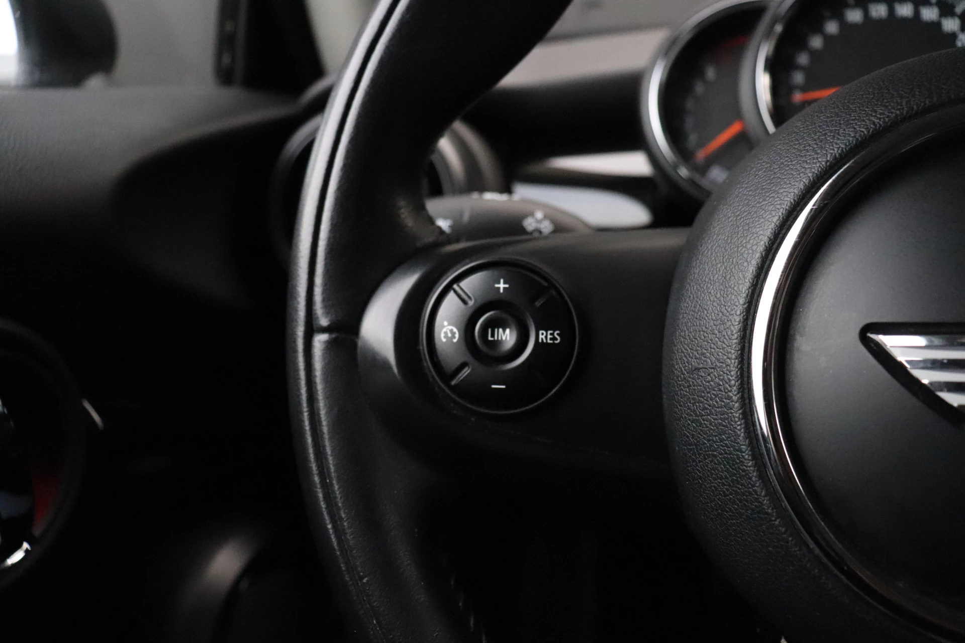 Hoofdafbeelding MINI One