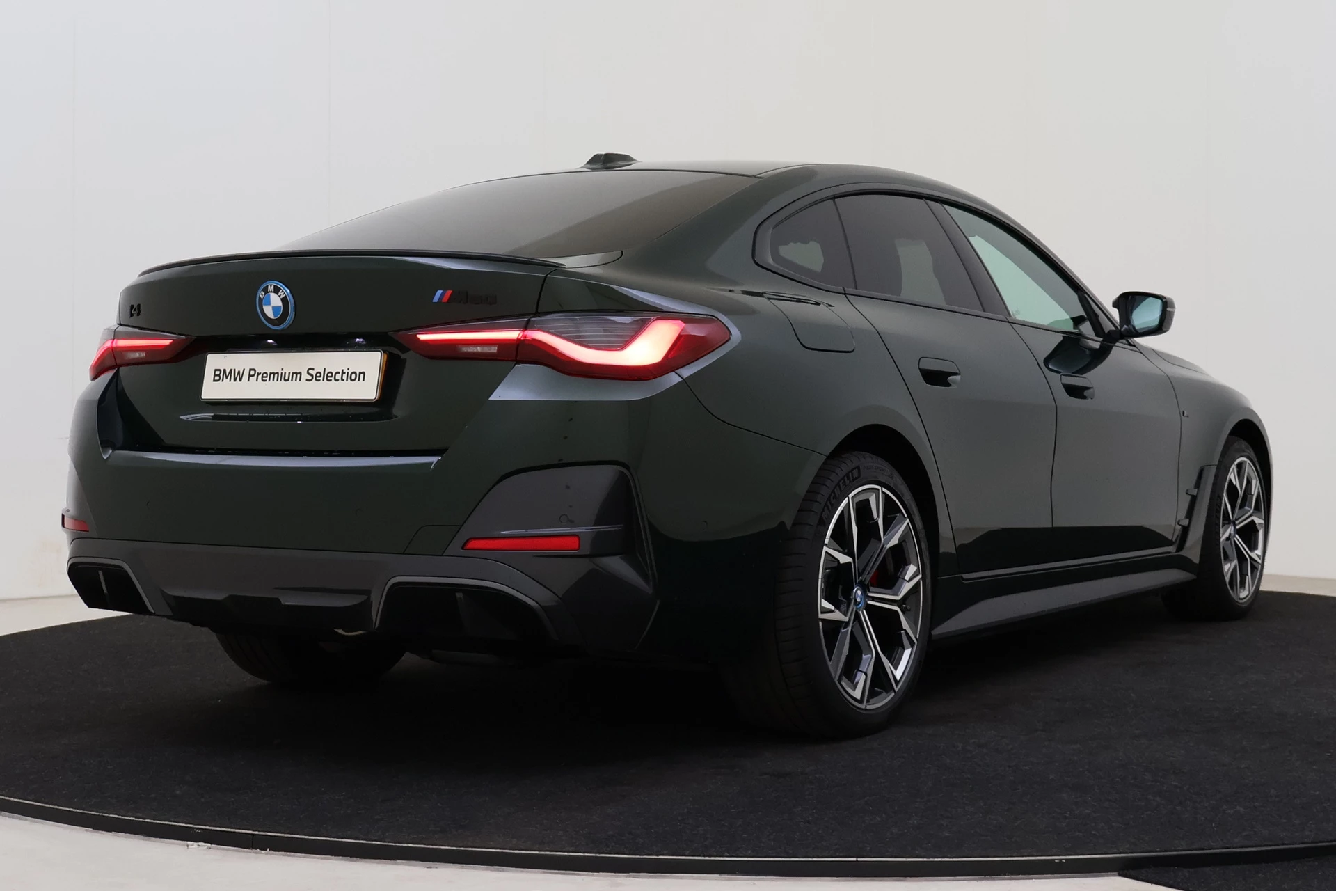 Hoofdafbeelding BMW i4