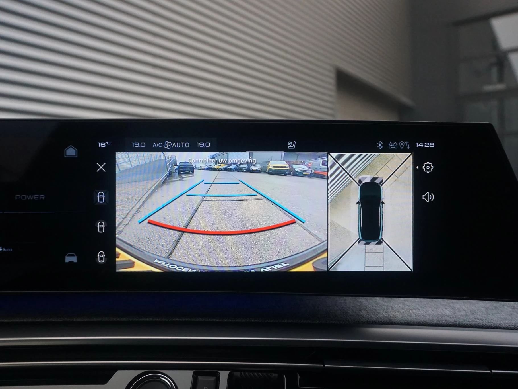 Hoofdafbeelding Peugeot e-3008