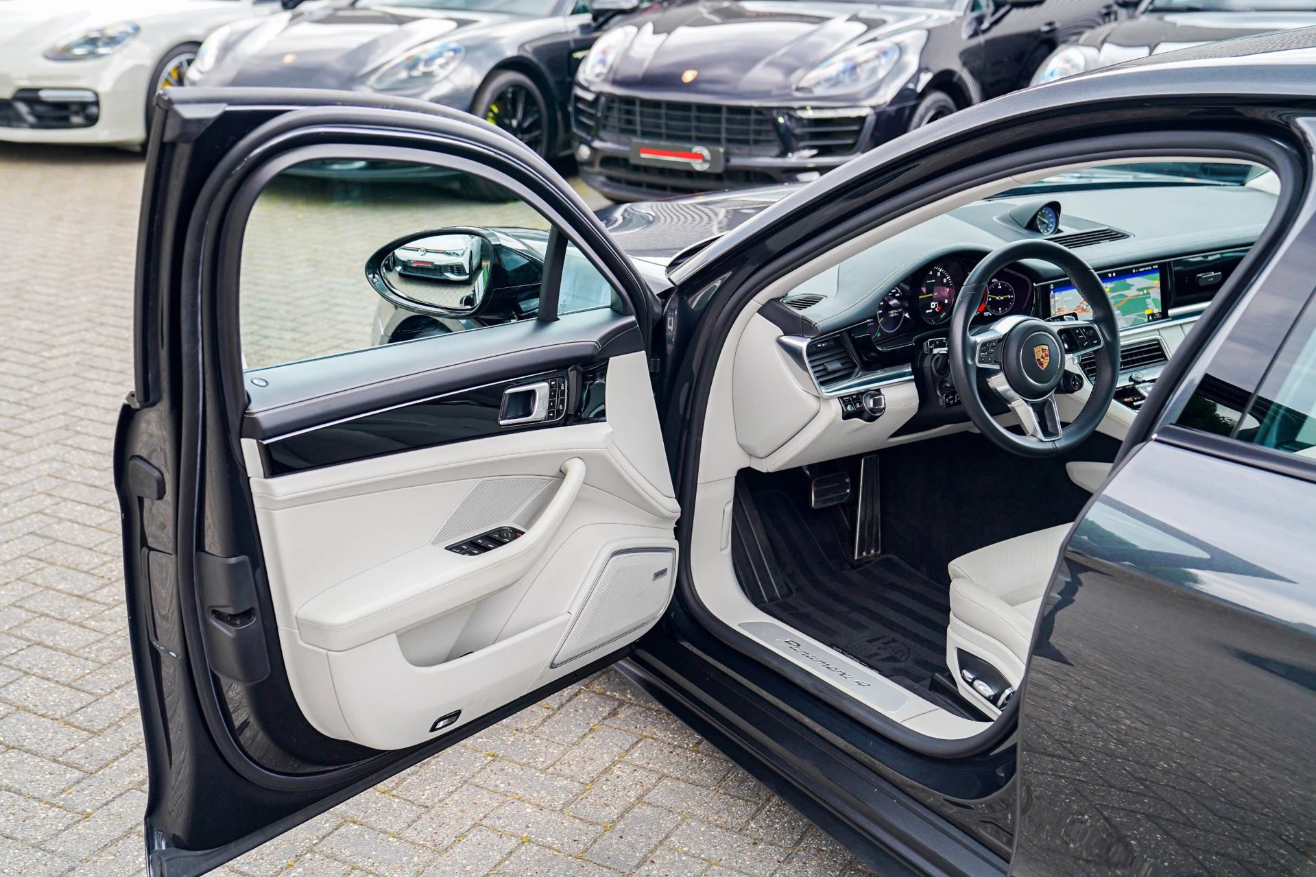 Hoofdafbeelding Porsche Panamera