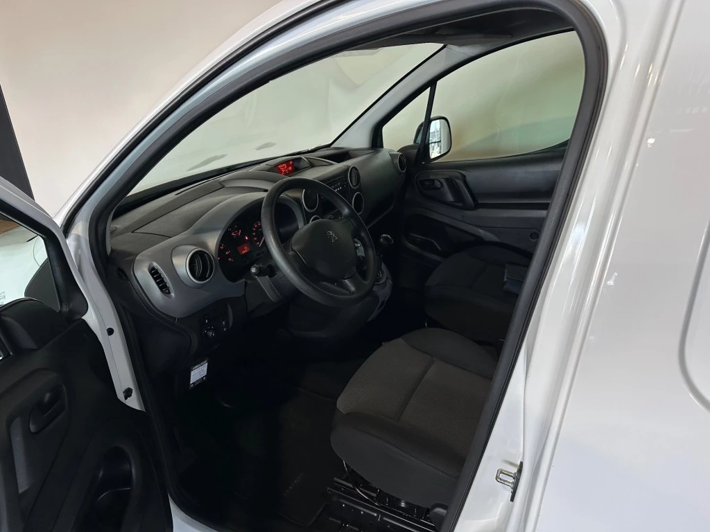 Hoofdafbeelding Peugeot Partner