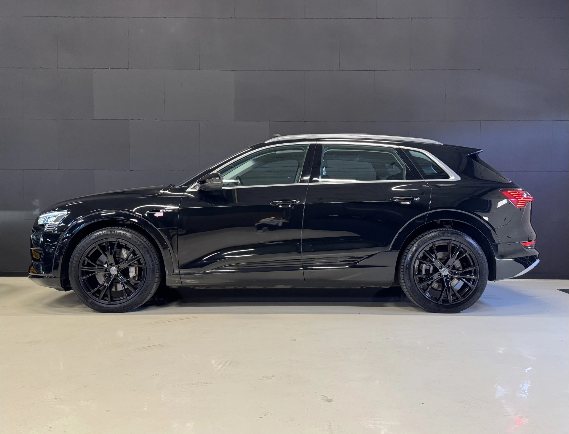 Hoofdafbeelding Audi e-tron