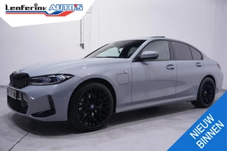 BMW 3-serie 330e M Sport Head up Schuifdak Camera Memory Shadowline 20 Inch Apple Carplay Travelpakket
