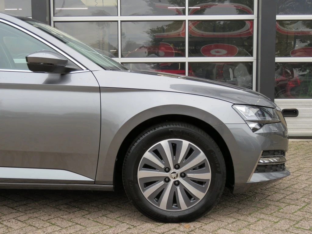Hoofdafbeelding Škoda Superb