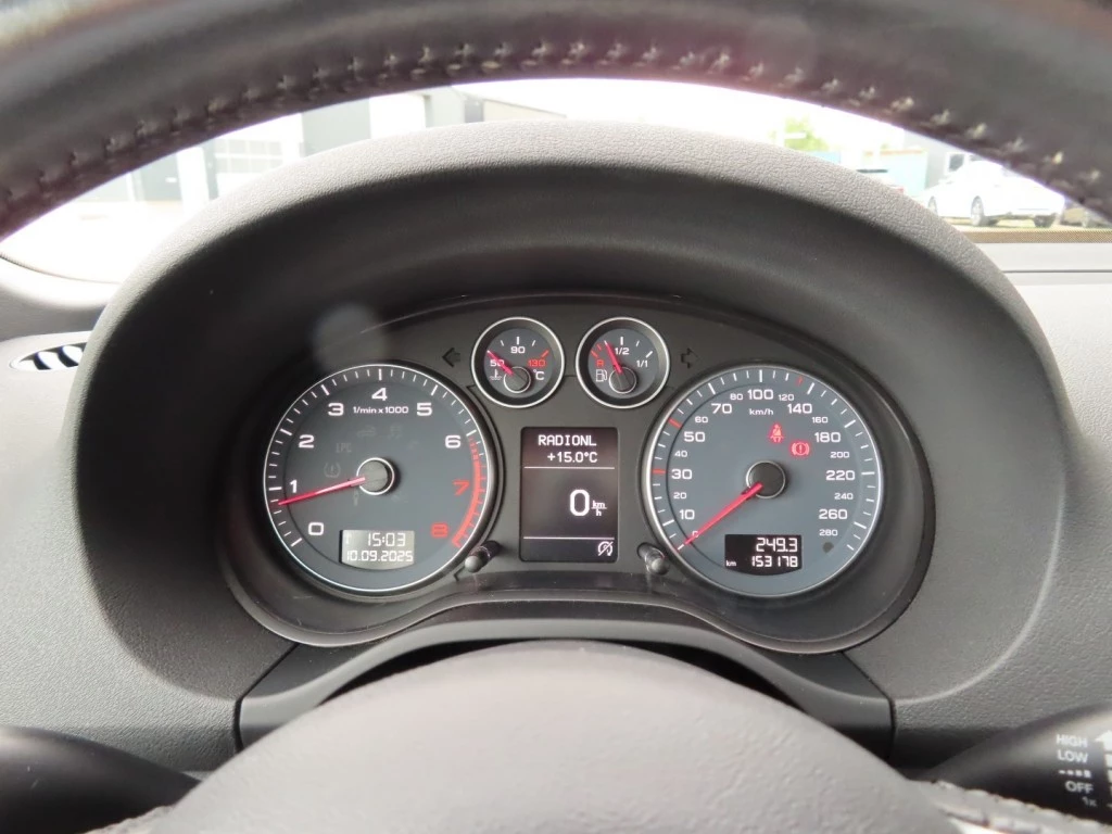 Hoofdafbeelding Audi Cabriolet