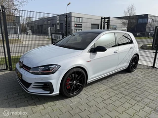 Volkswagen Golf 2.0 TSI GTI Performance / DSG / Pano / ACC