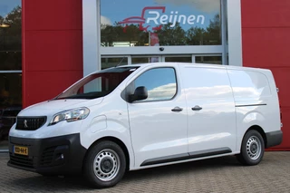 Hoofdafbeelding Peugeot e-Expert Peugeot e-Expert LONG (L3) 136PK 75 kWh 3-FASE | SCHUIFDEUREN LINKS EN RECHTS | NAVIGATIE 10" TOUCHSCREEN | ACHTERUITRIJ CAMERA | APPLE CARPLAY/ANDROID AUTO | PARKEERSENSOREN | CRUISE CONTROL | DAB+ RADIO | 3-ZITS | LAADRUIMTE PAKKET | PACK MODUWORK |