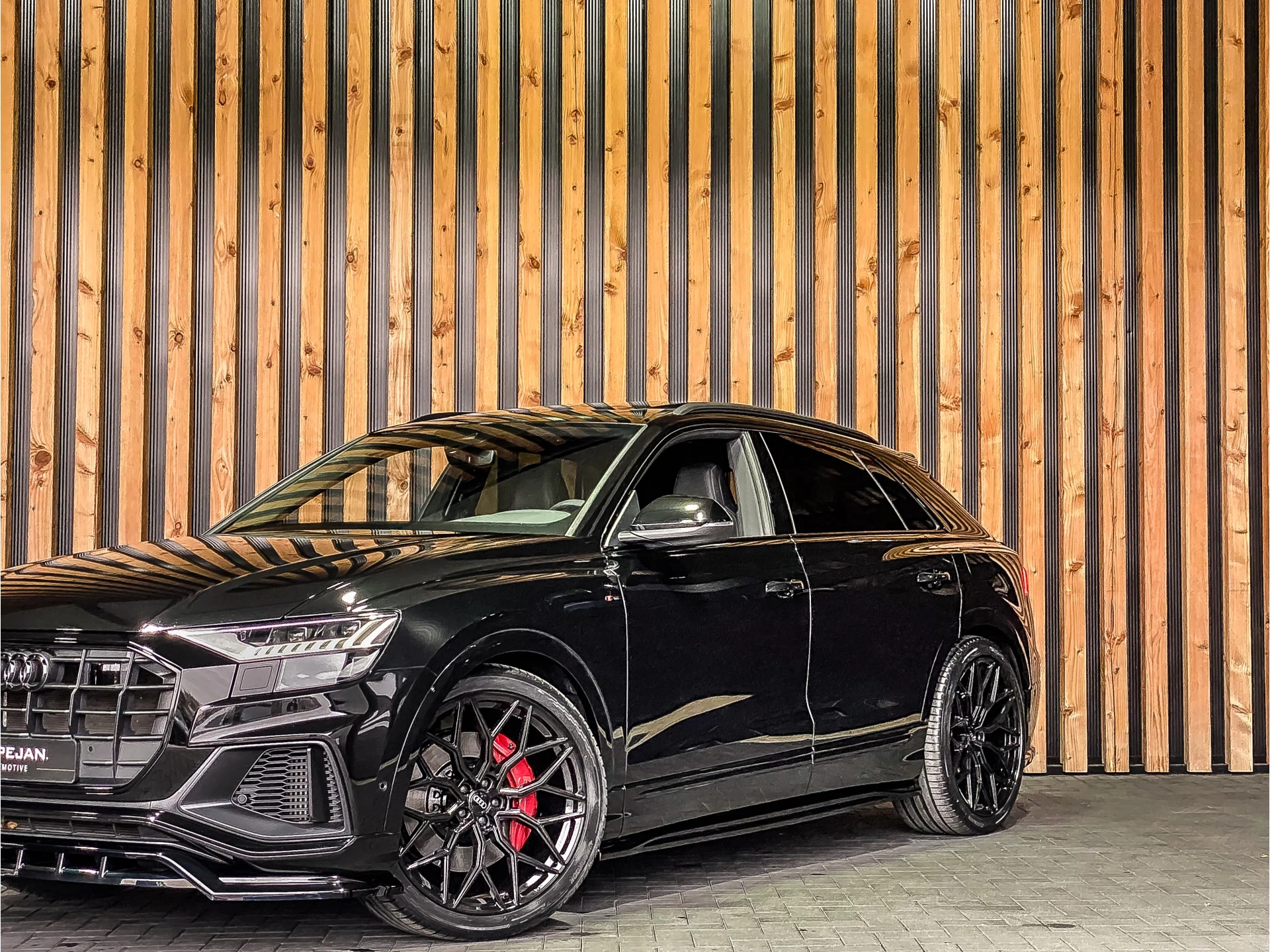 Hoofdafbeelding Audi Q8