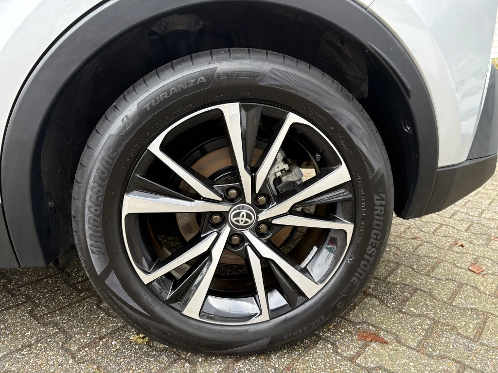 Hoofdafbeelding Toyota C-HR