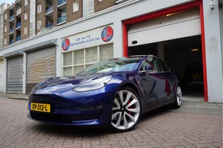 Tesla Model 3 Performance AWD 75 kWh Long Range | Liefhebbersconditie | 464pk | Origineel Nederlands Dealer onderhouden | Carbon Spoiler | Premium Audio | 20inch