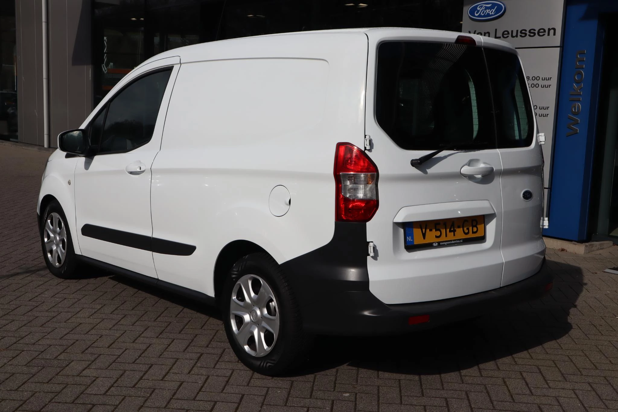 Hoofdafbeelding Ford Transit Courier