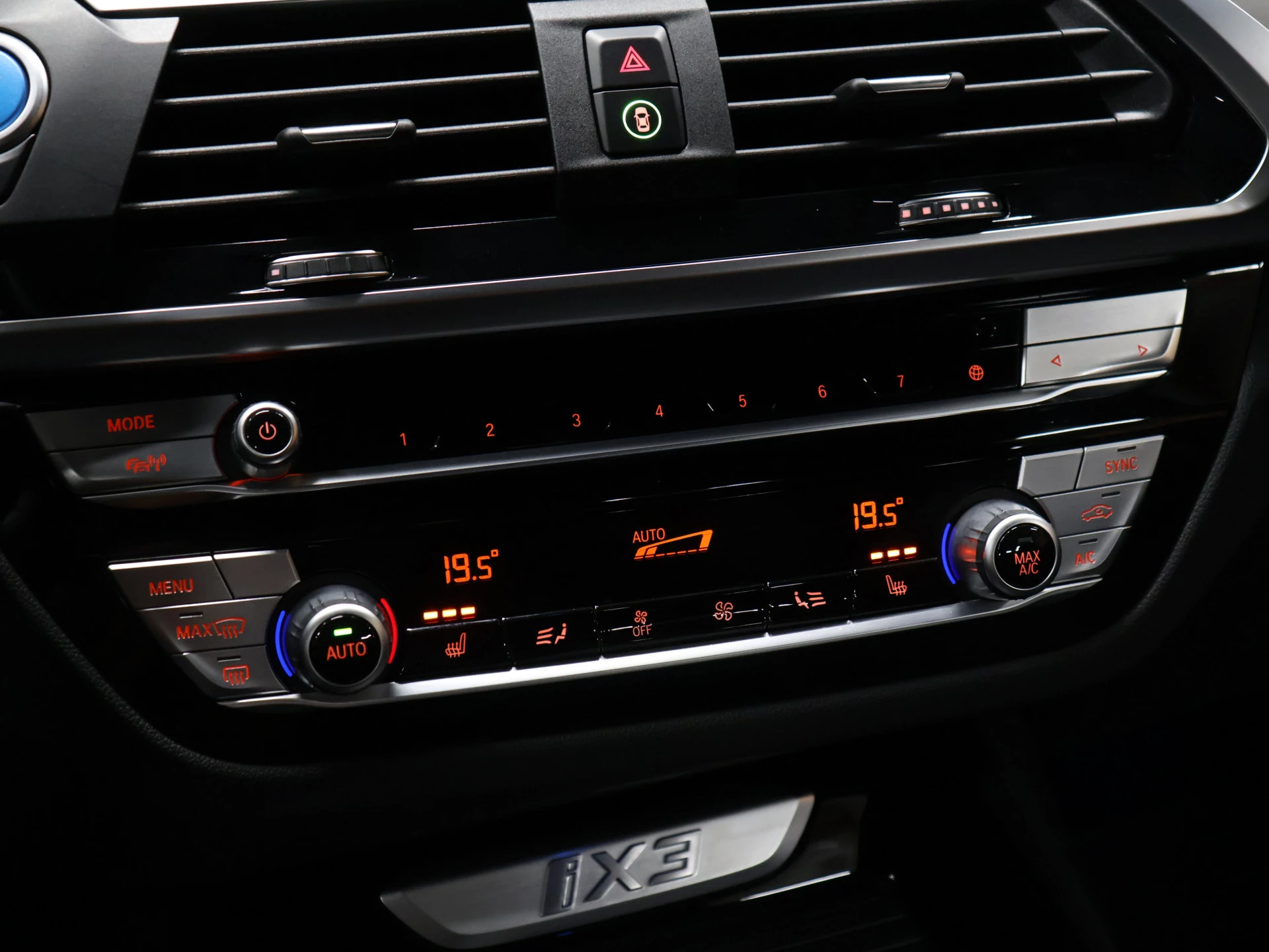 Hoofdafbeelding BMW iX3