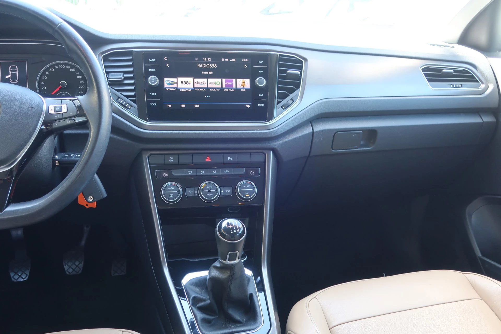 Hoofdafbeelding Volkswagen T-Roc
