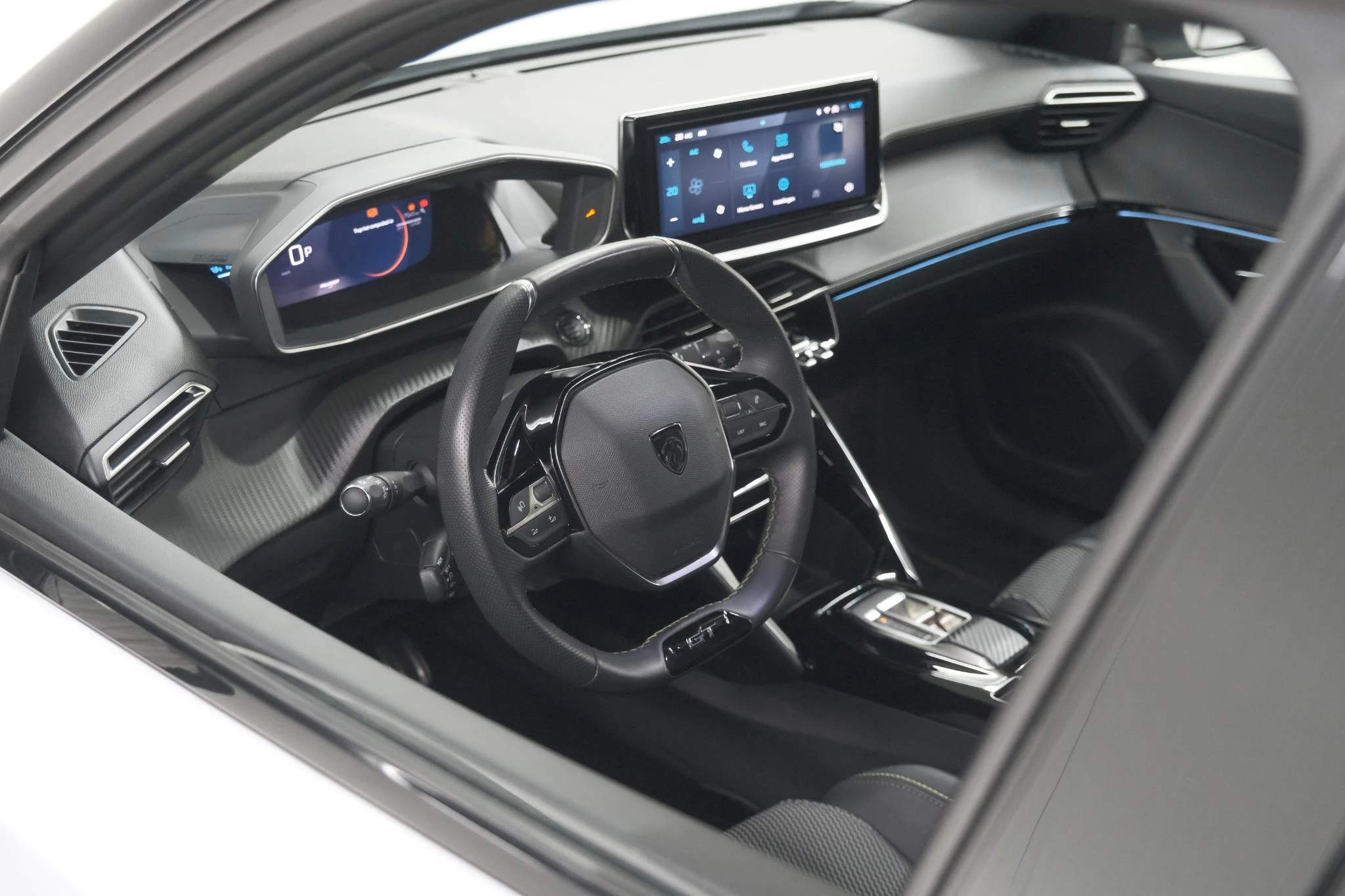 Hoofdafbeelding Peugeot e-2008