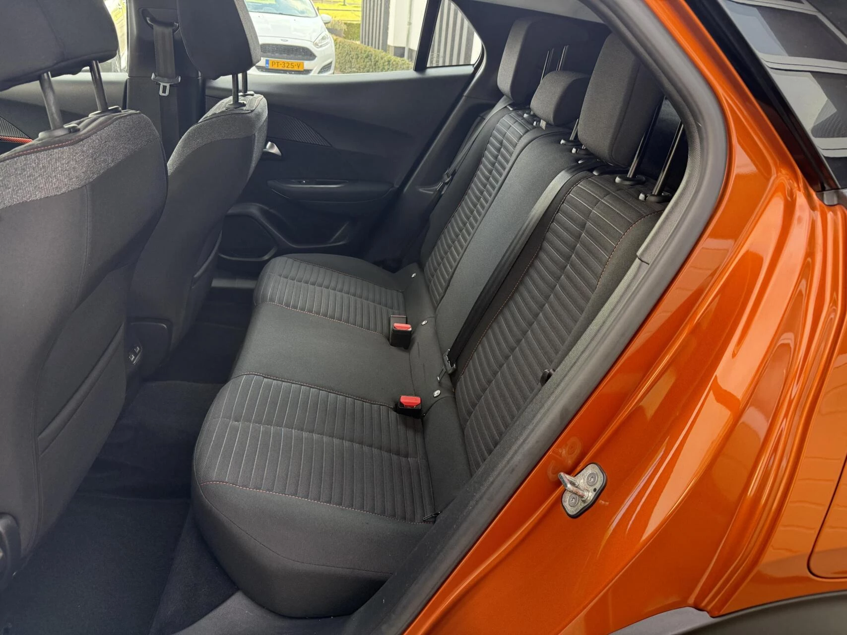 Hoofdafbeelding Peugeot e-2008