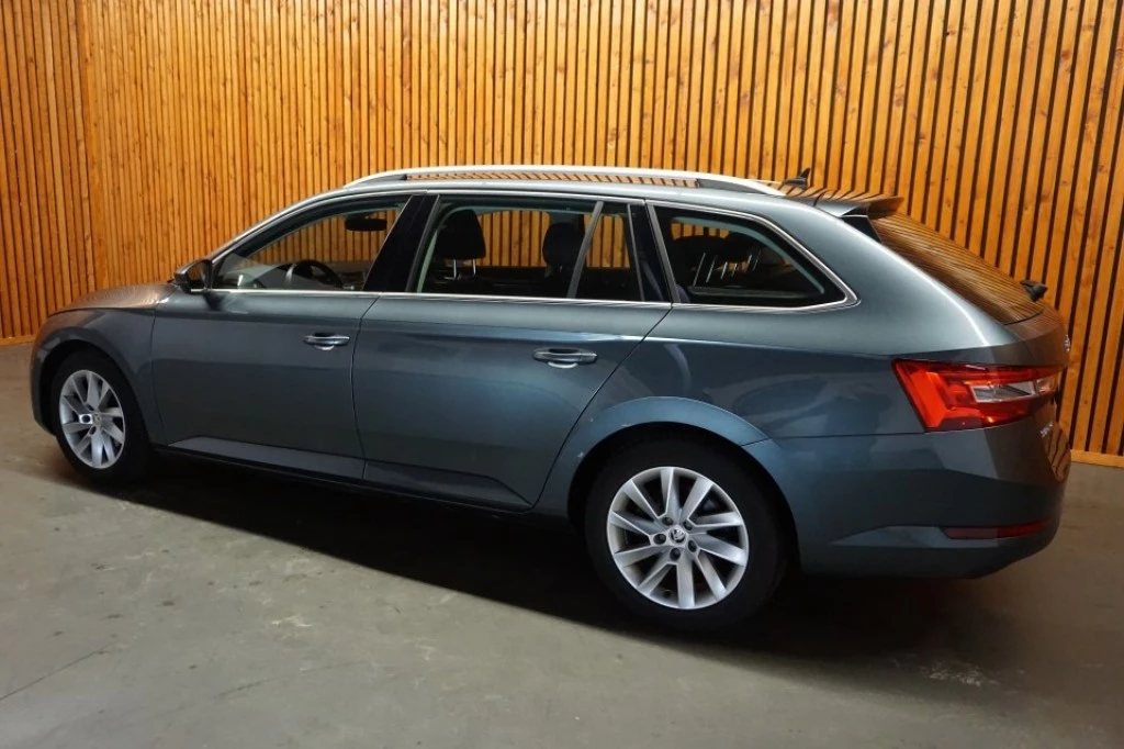 Hoofdafbeelding Škoda Superb