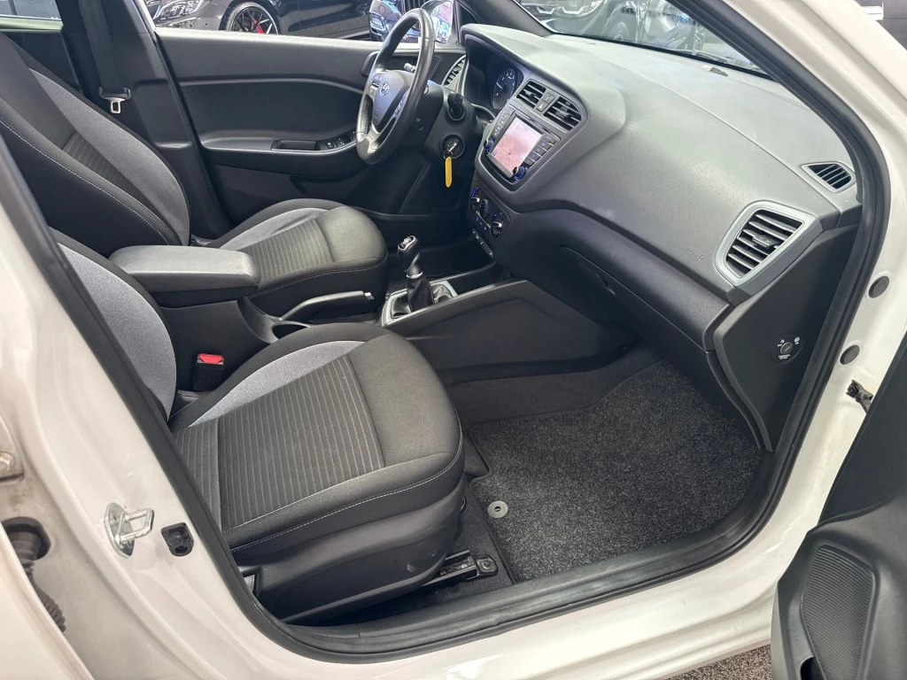 Hoofdafbeelding Hyundai i20