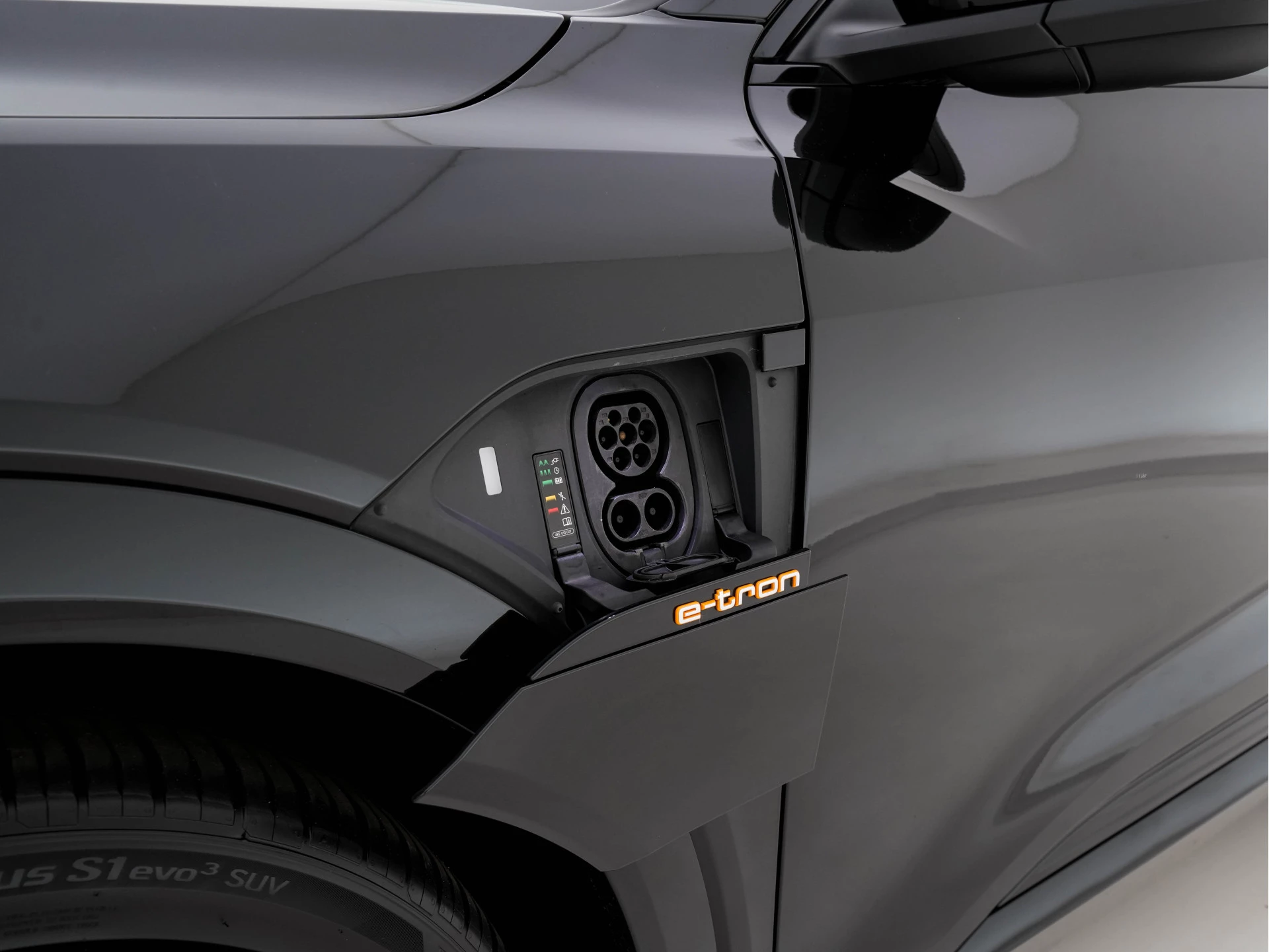Hoofdafbeelding Audi e-tron