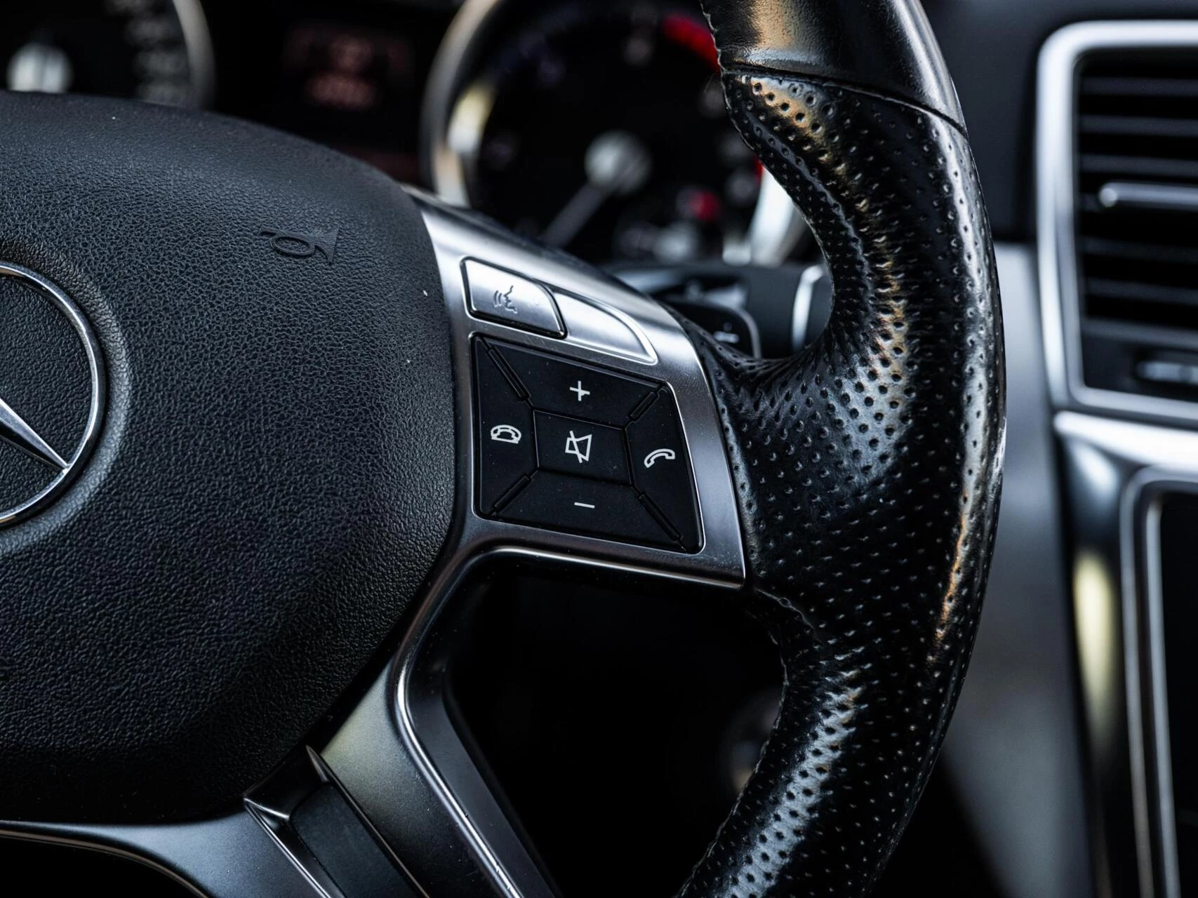 Hoofdafbeelding Mercedes-Benz M-Klasse