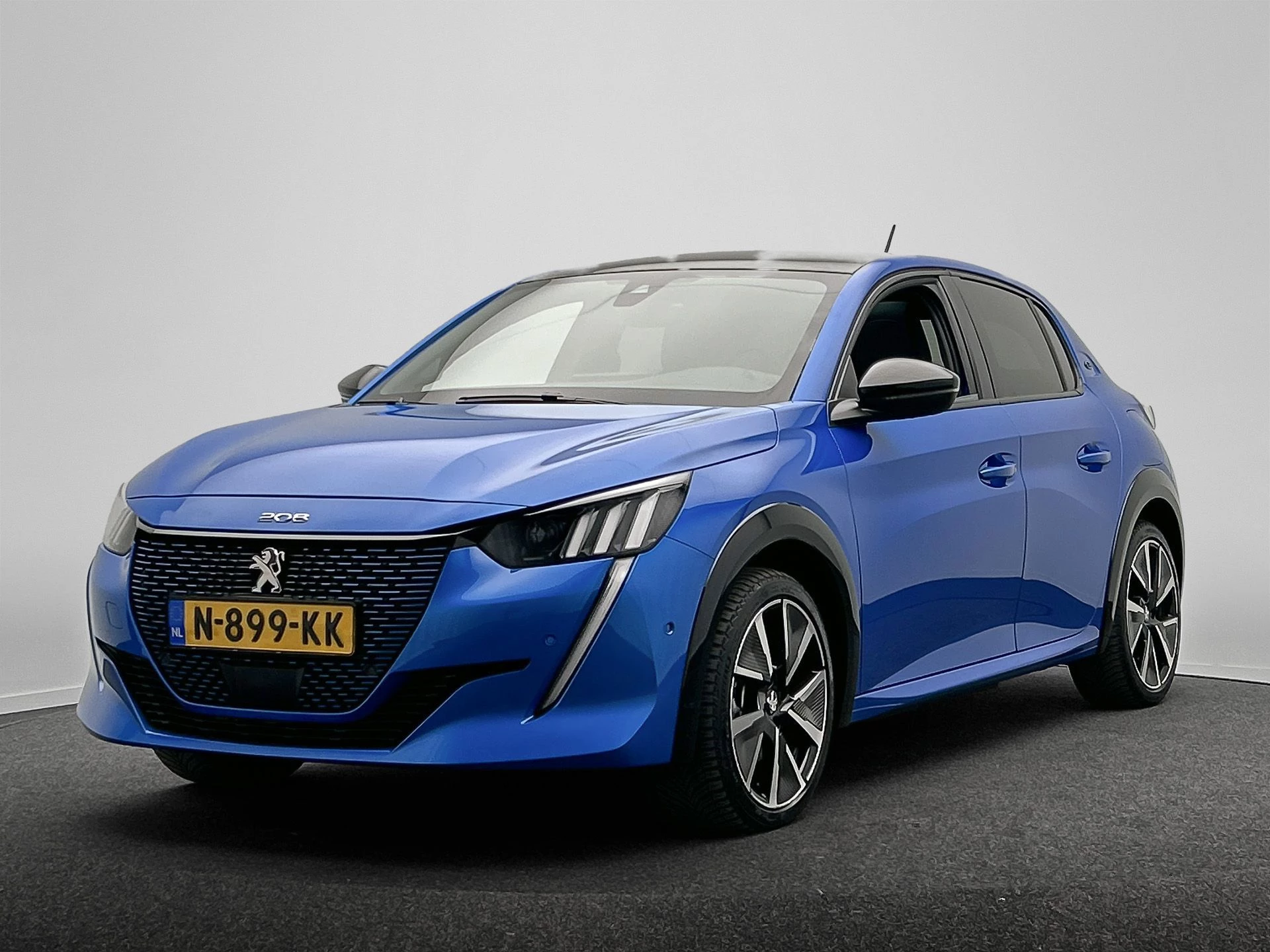 Hoofdafbeelding Peugeot e-208