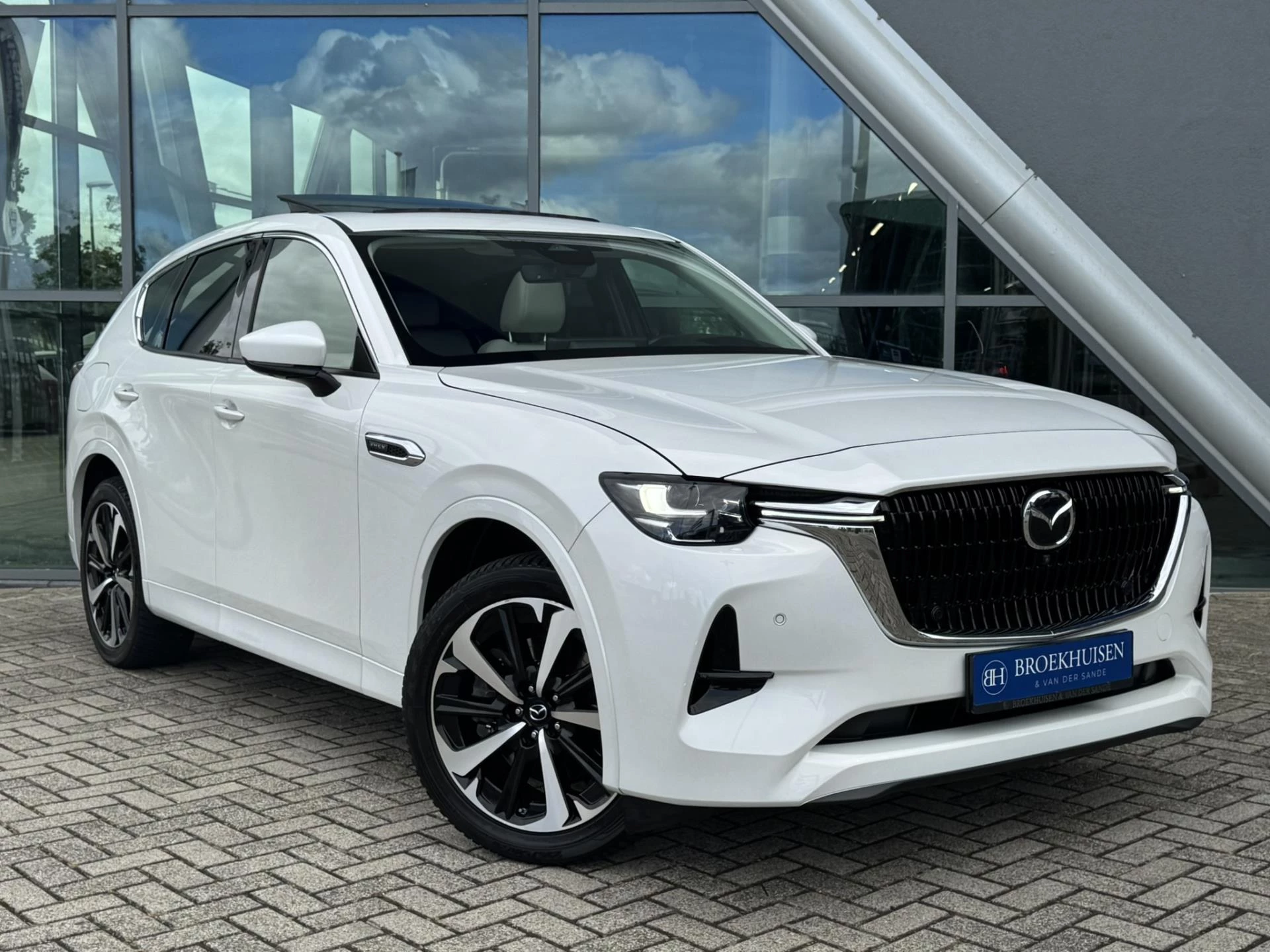 Hoofdafbeelding Mazda CX-60