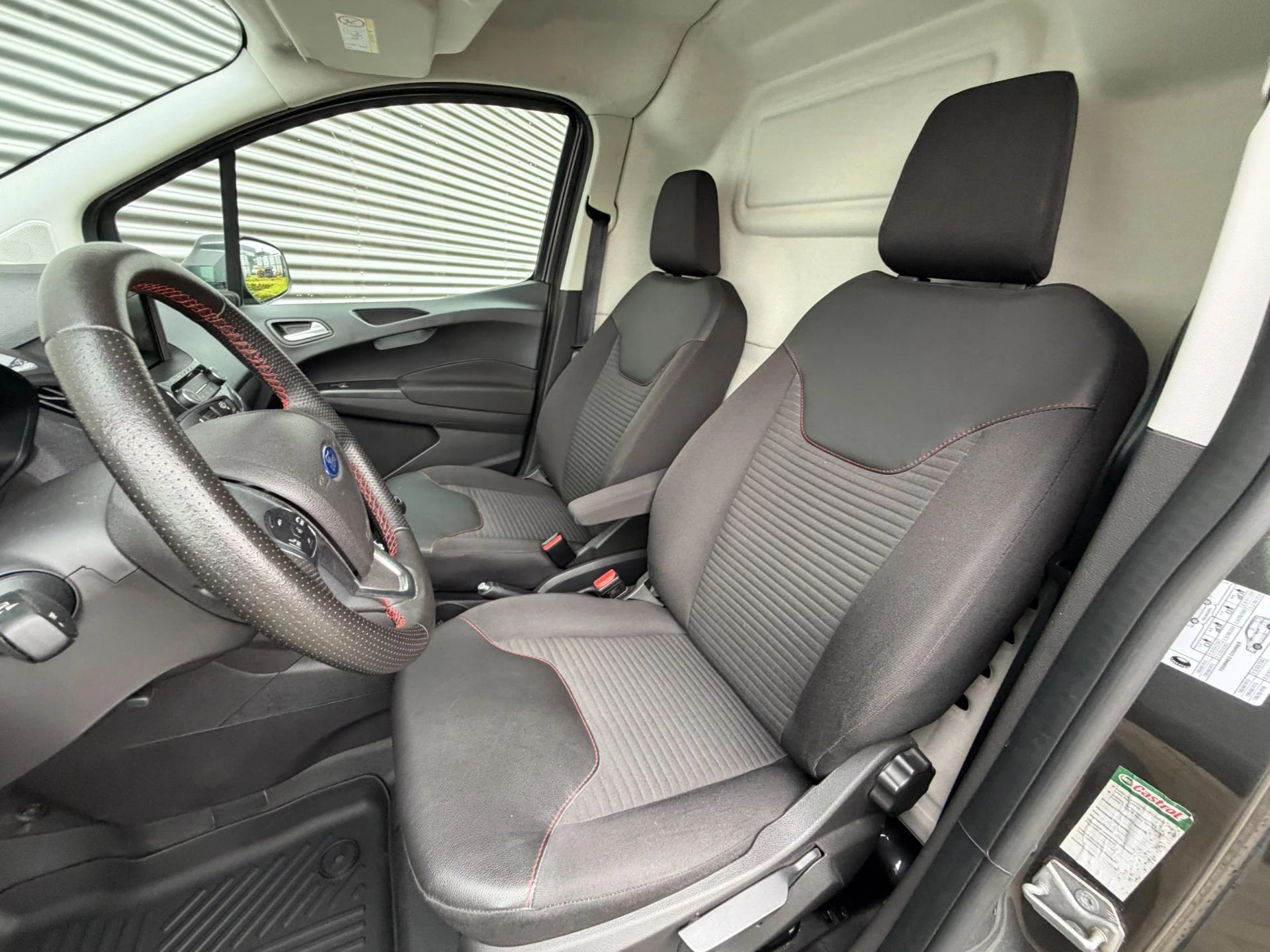 Hoofdafbeelding Ford Transit Courier