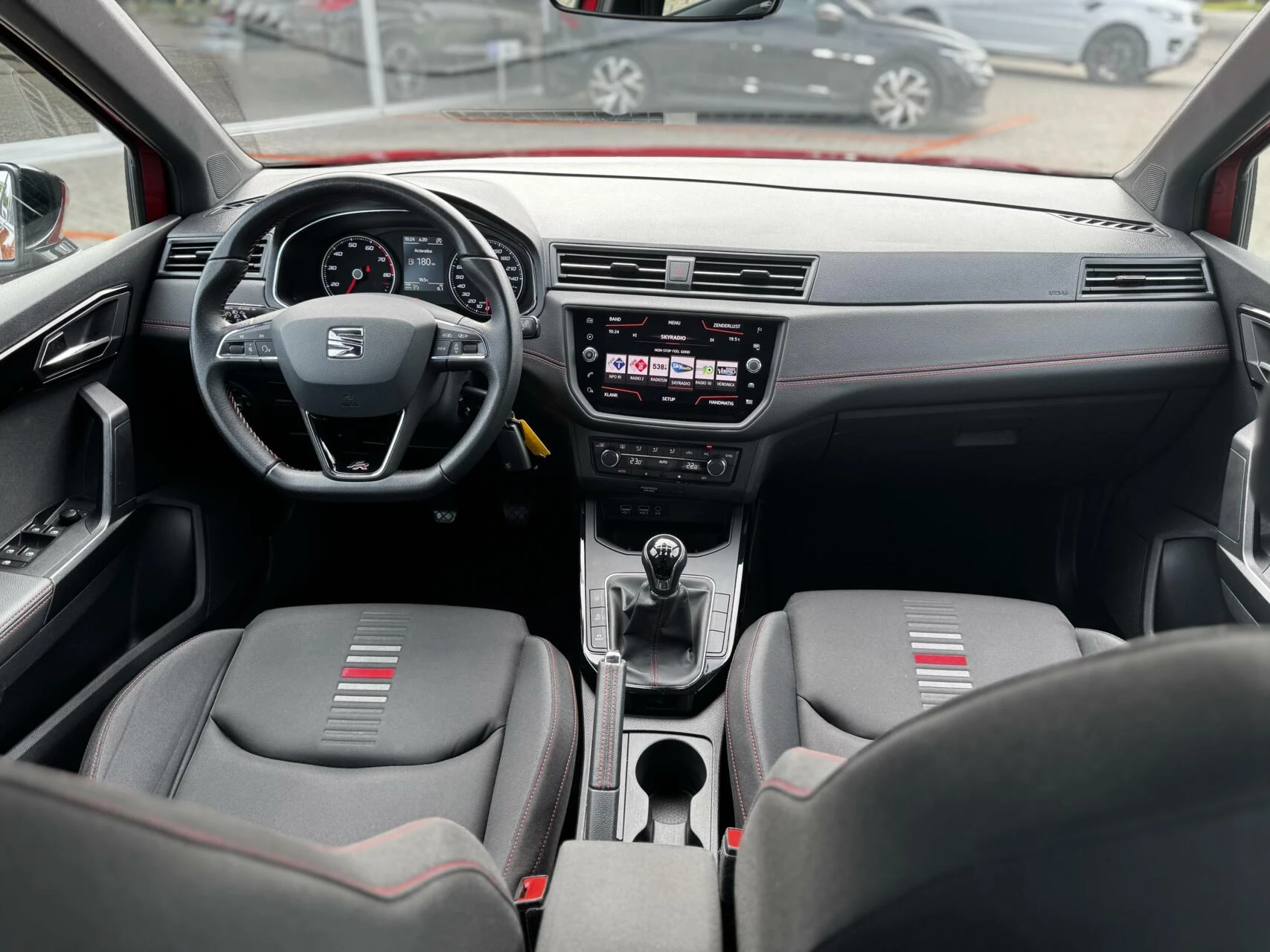 Hoofdafbeelding SEAT Arona