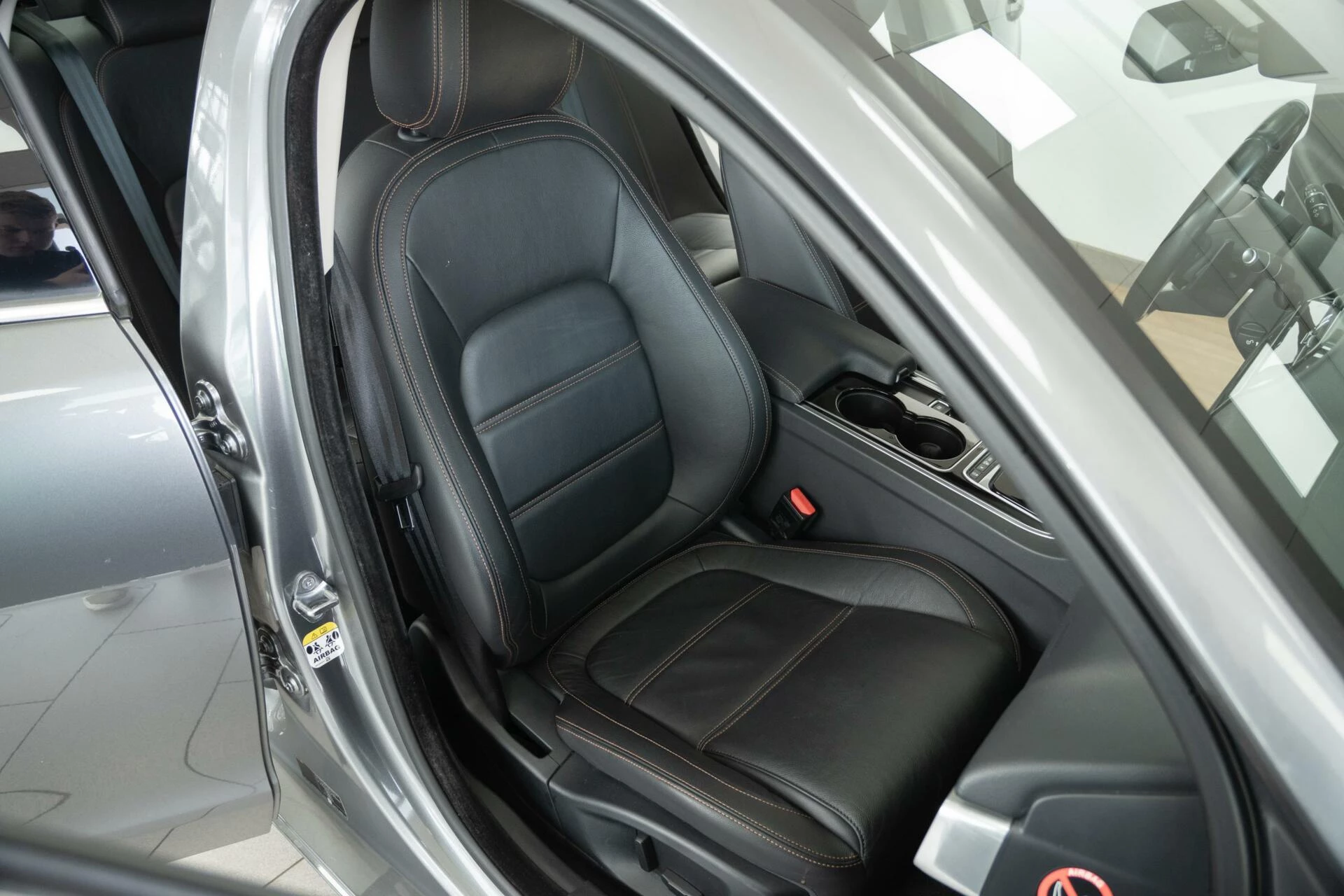Hoofdafbeelding Jaguar XE
