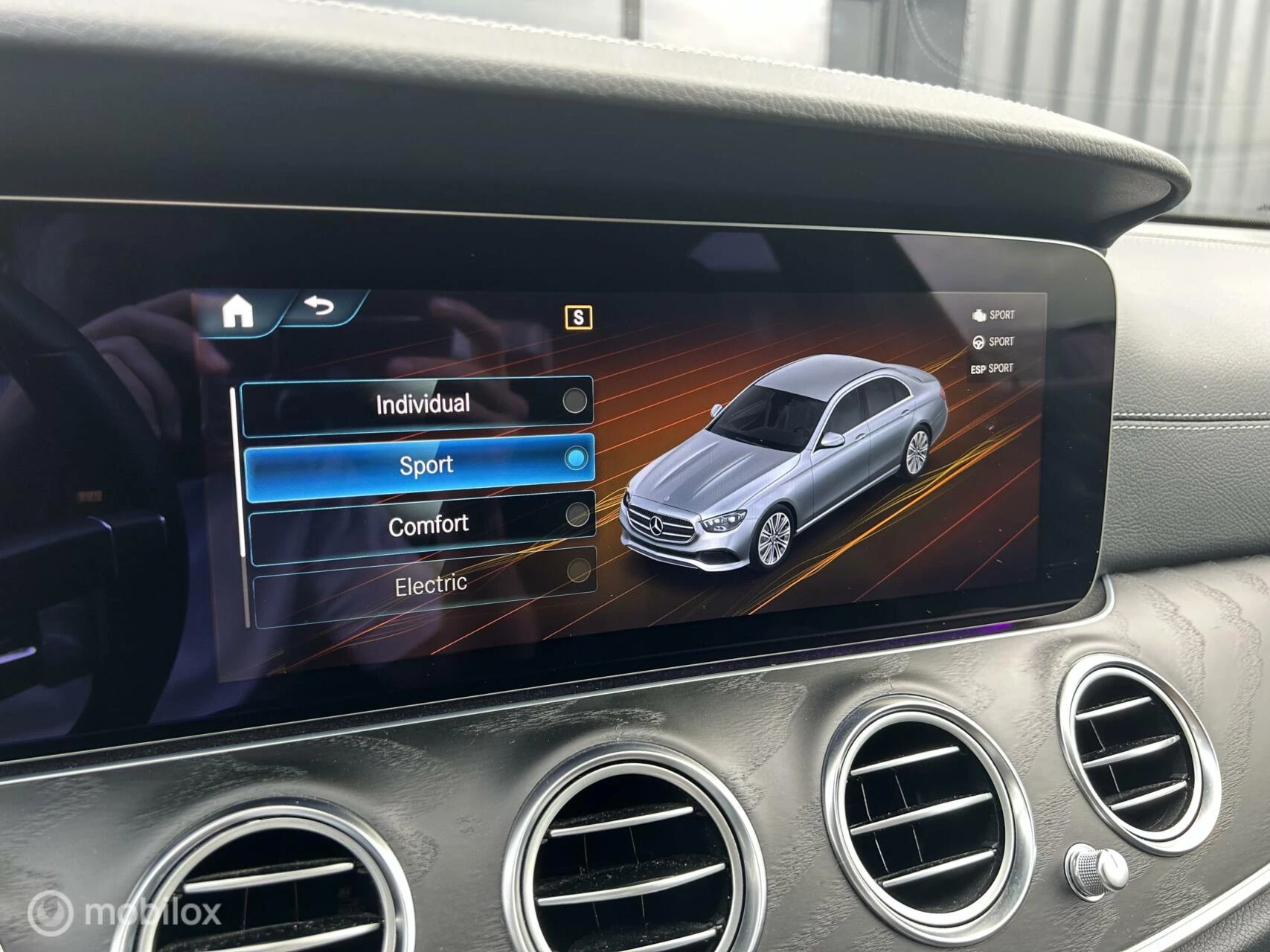 Hoofdafbeelding Mercedes-Benz E-Klasse
