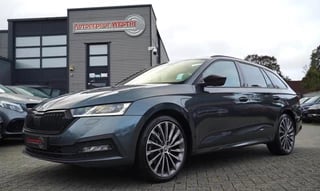 Skoda Octavia Combi 1.4 TSI iV PHEV Business Edition Plus | Kuipstoelen | Panorama | Adaptieve cruise | LED | Camera | Stoelverwar